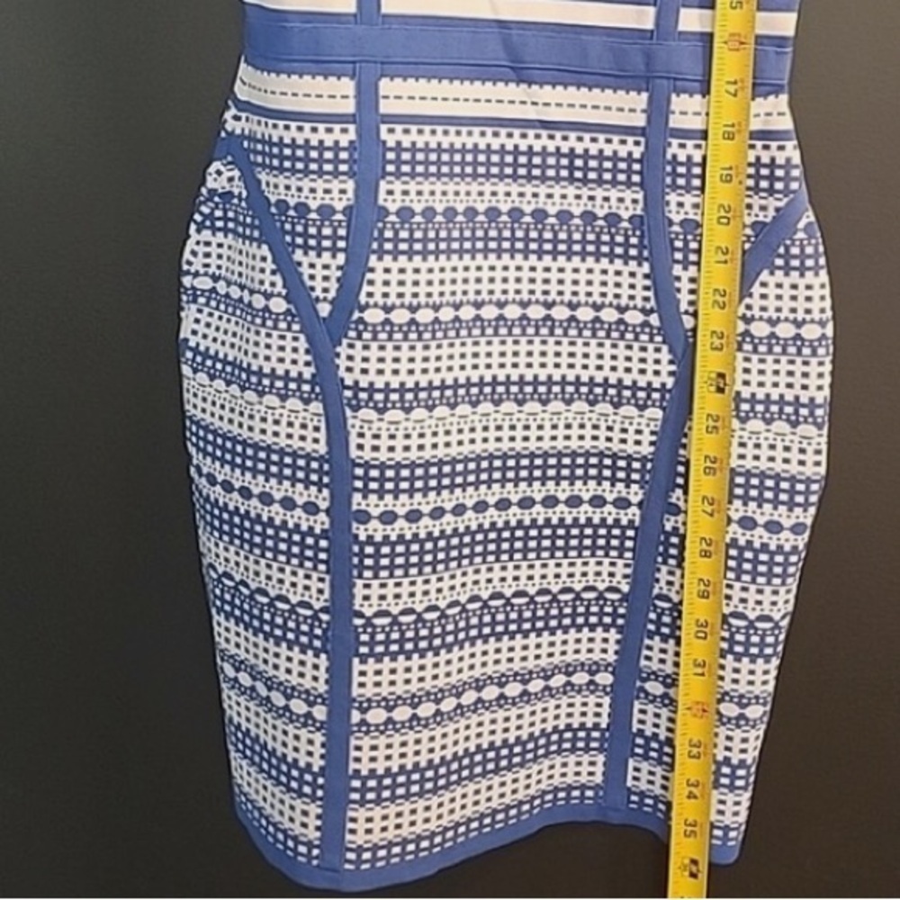 Ardene Bodycon Blue and White Geometric Dress - Picture 2 of 7